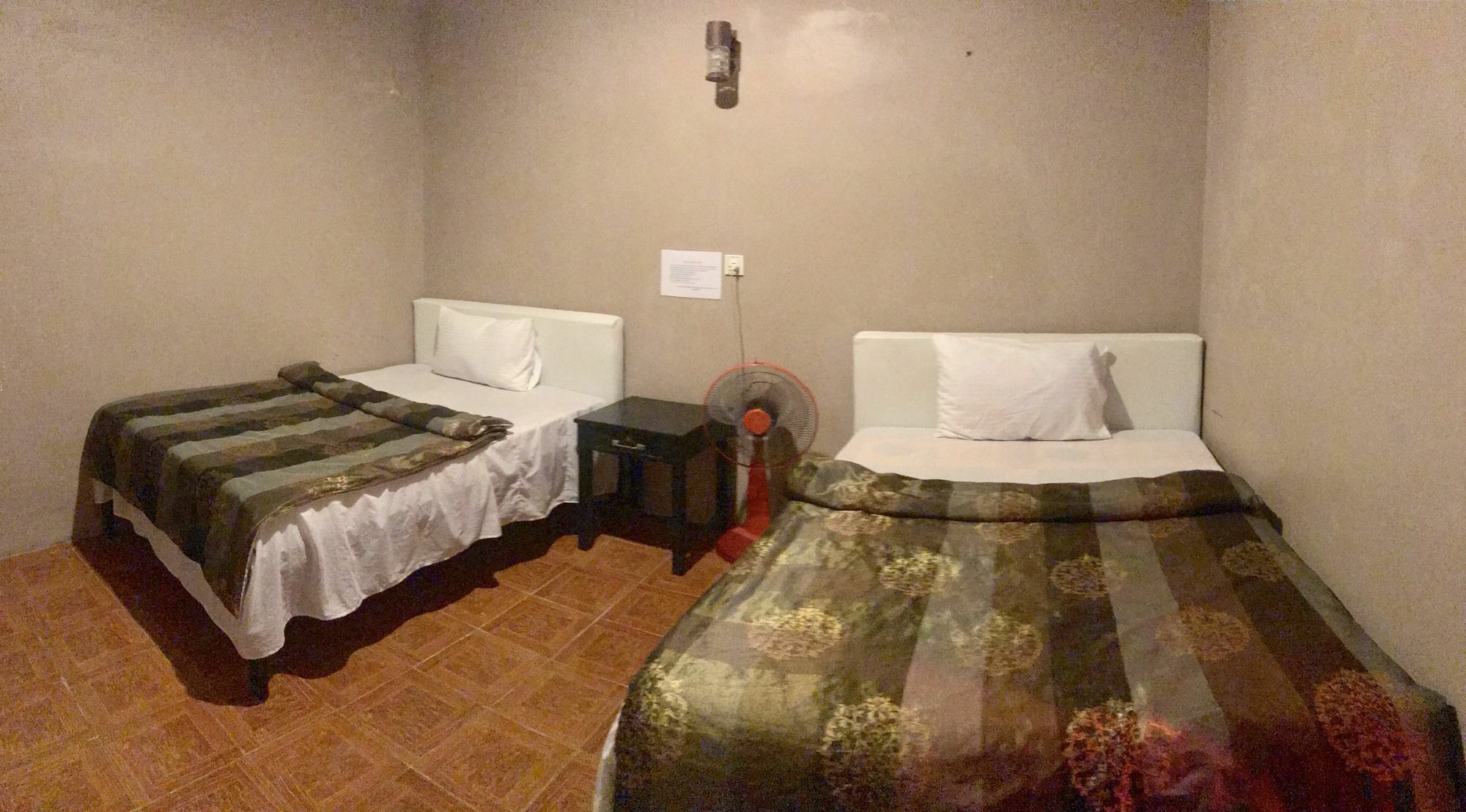 The Happy House Hostel Phnom Penh Bagian luar foto