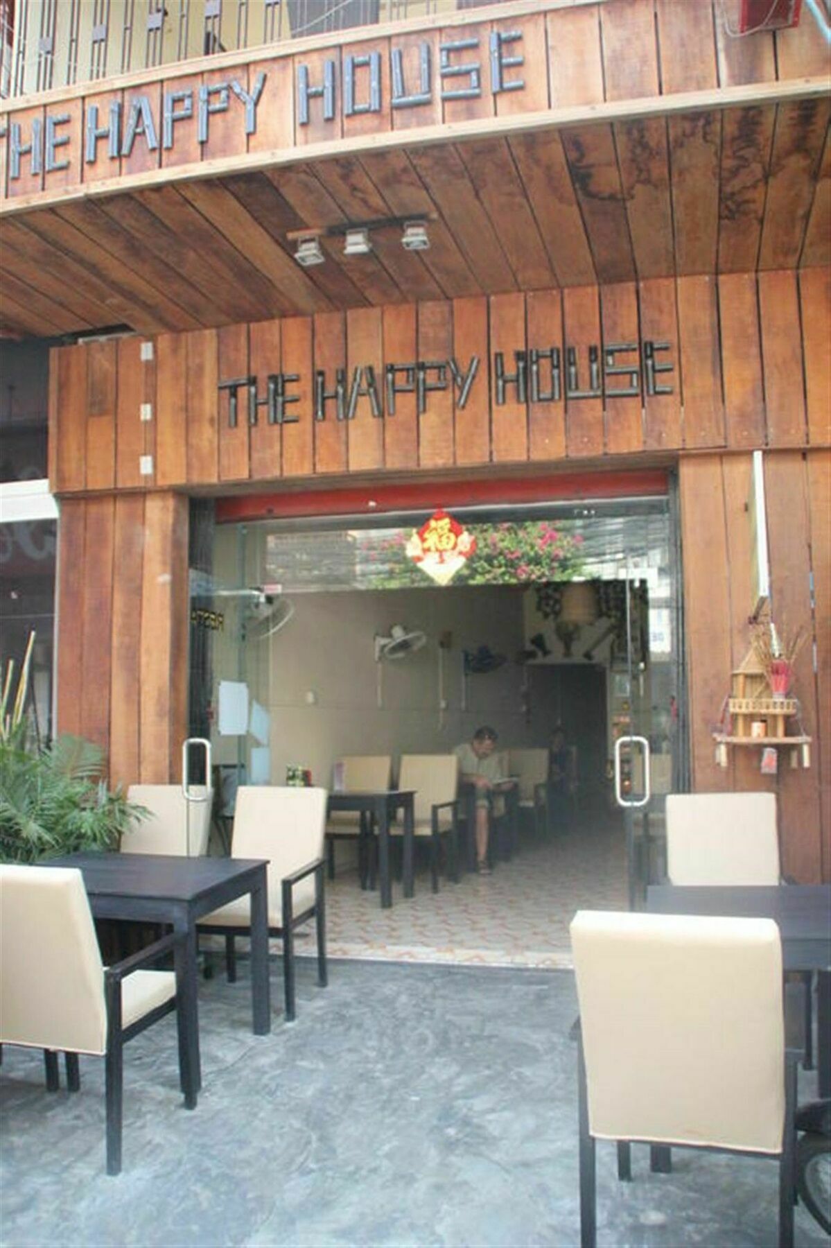 The Happy House Hostel Phnom Penh Bagian luar foto