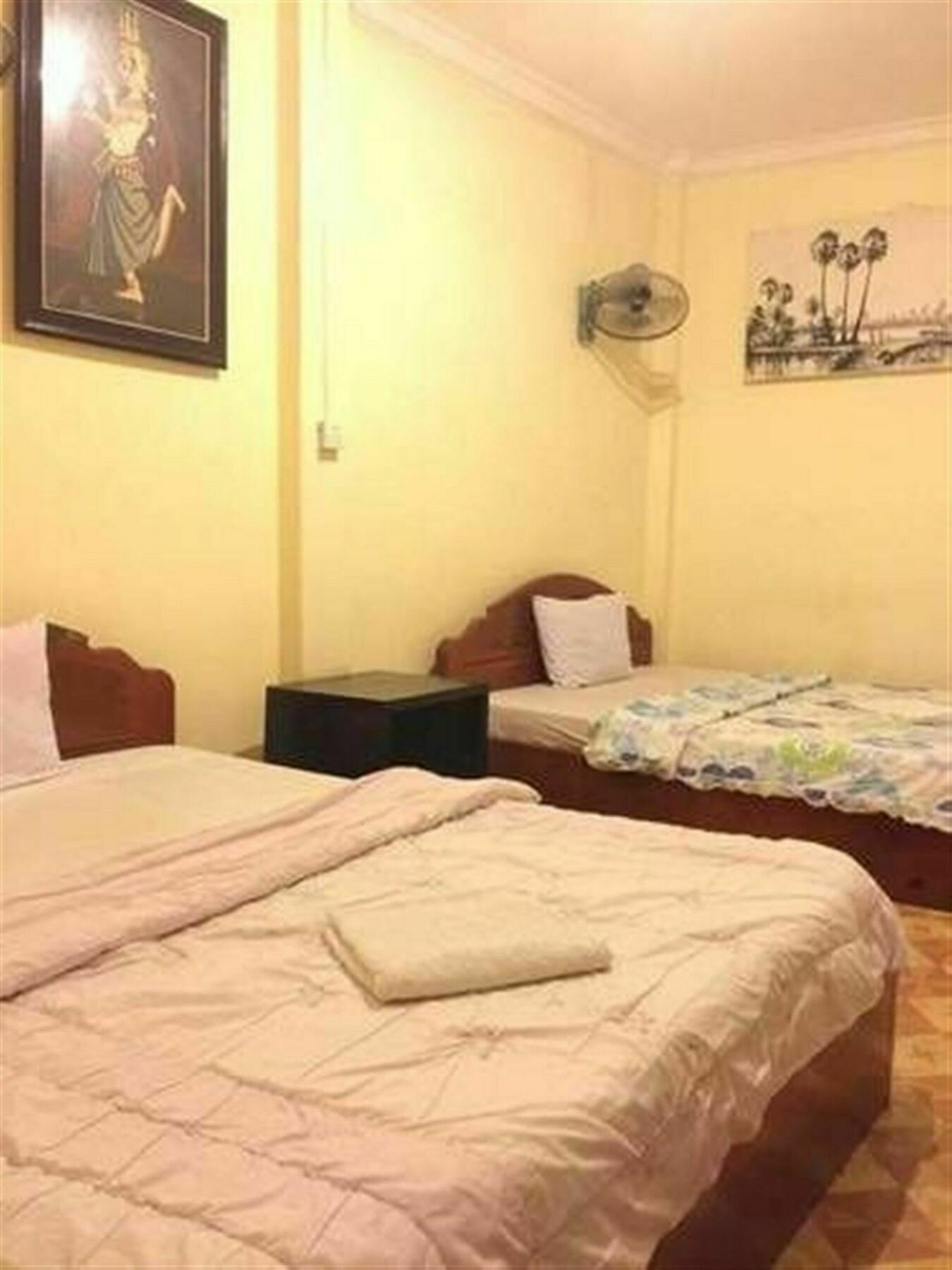 The Happy House Hostel Phnom Penh Bagian luar foto